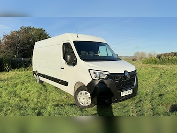 Renault Master feature image