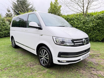 2019 (19) - 2.0 TDI BlueMotion Tech 199 Executive 5dr DSG