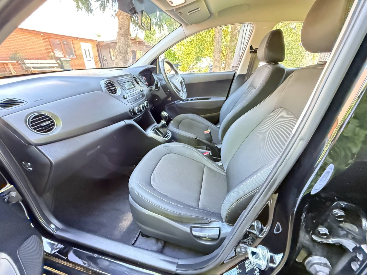 Used Hyundai i10 2018 for sale - 77399273: Photo 13