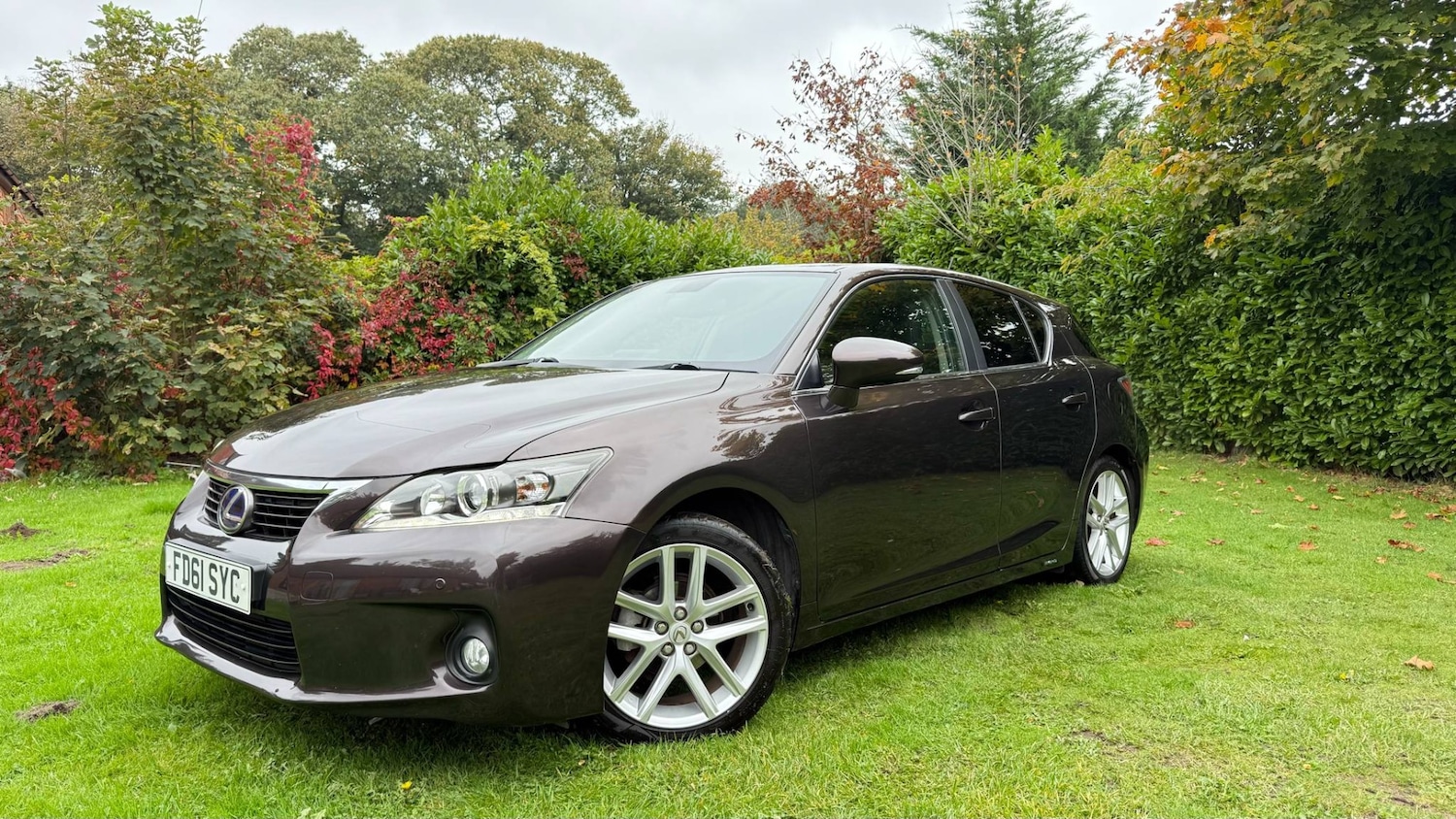 Used Lexus CT 2011 for sale - 76102394: Photo 2