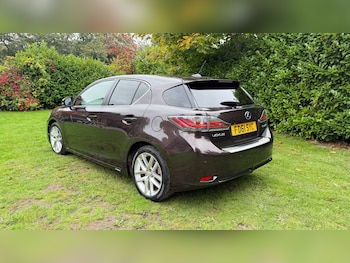 Used Lexus CT 2011 for sale - 76102394: Photo