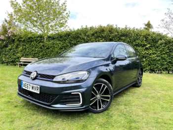 Used Volkswagen Golf 2017 for sale - 74211437: Photo