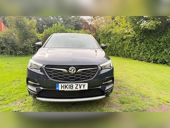 Used Vauxhall Grandland X 2018 for sale - 76022632: Photo 2