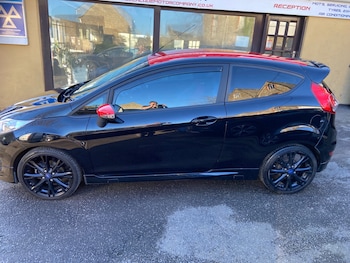 Used Ford Fiesta 2015 for sale - 77943537: Photo