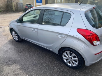 Used Hyundai i20 2015 for sale - 77950837: Photo