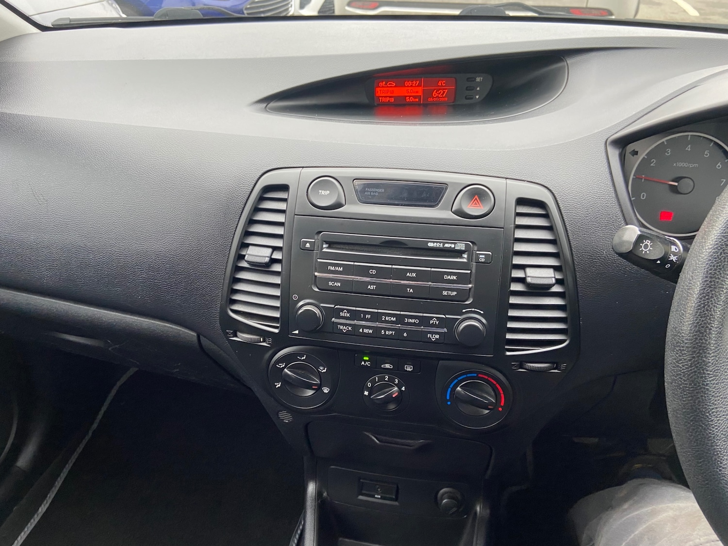 Used Hyundai i20 2009 for sale - 77595539: Photo 9