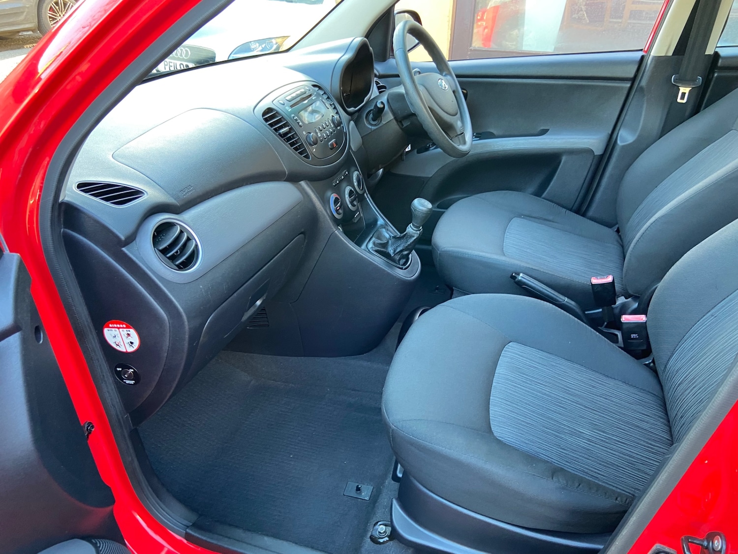 Used Hyundai i10 2012 for sale - 77921075: Photo 12