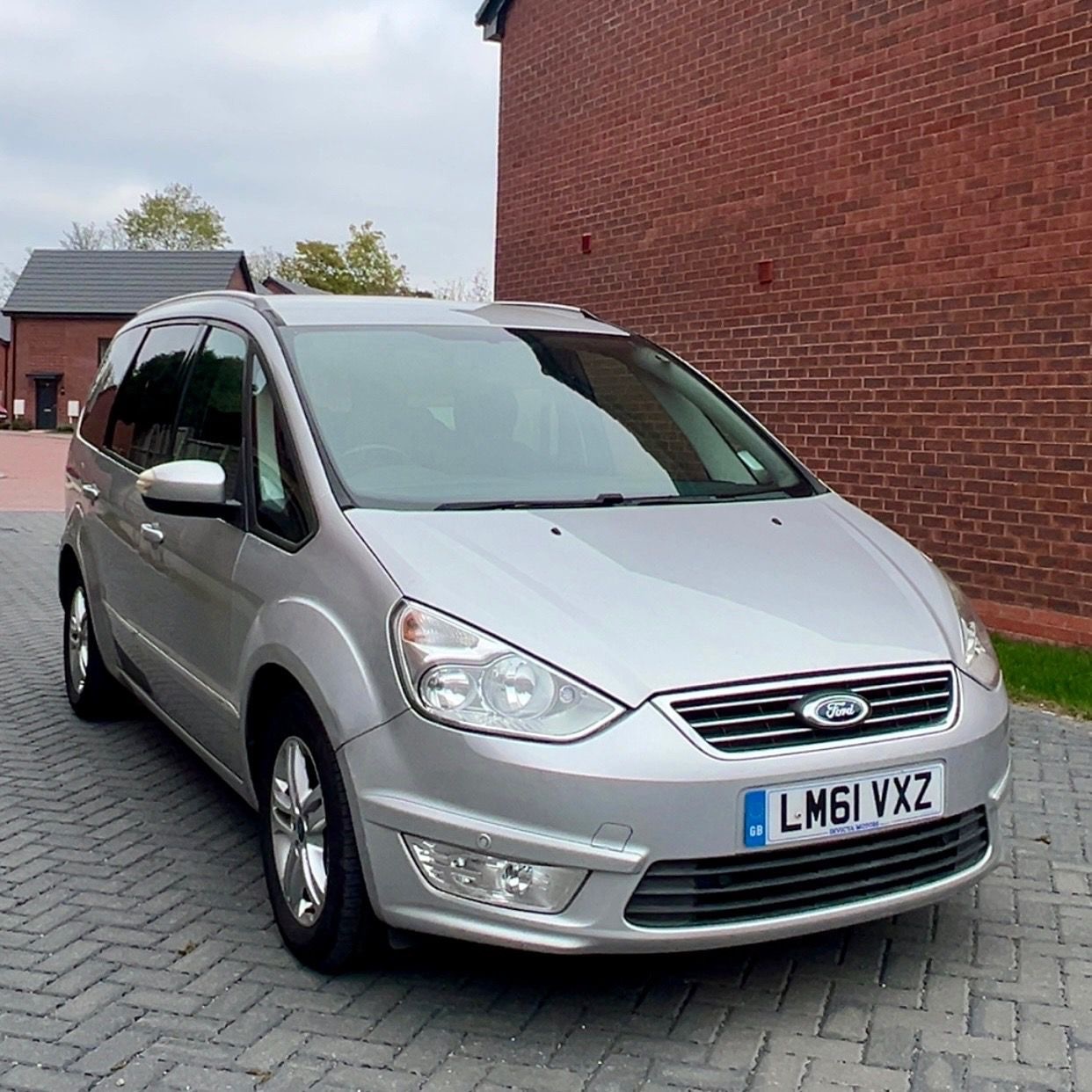 Used Ford Galaxy 2011 for sale - 76631080: Photo 2