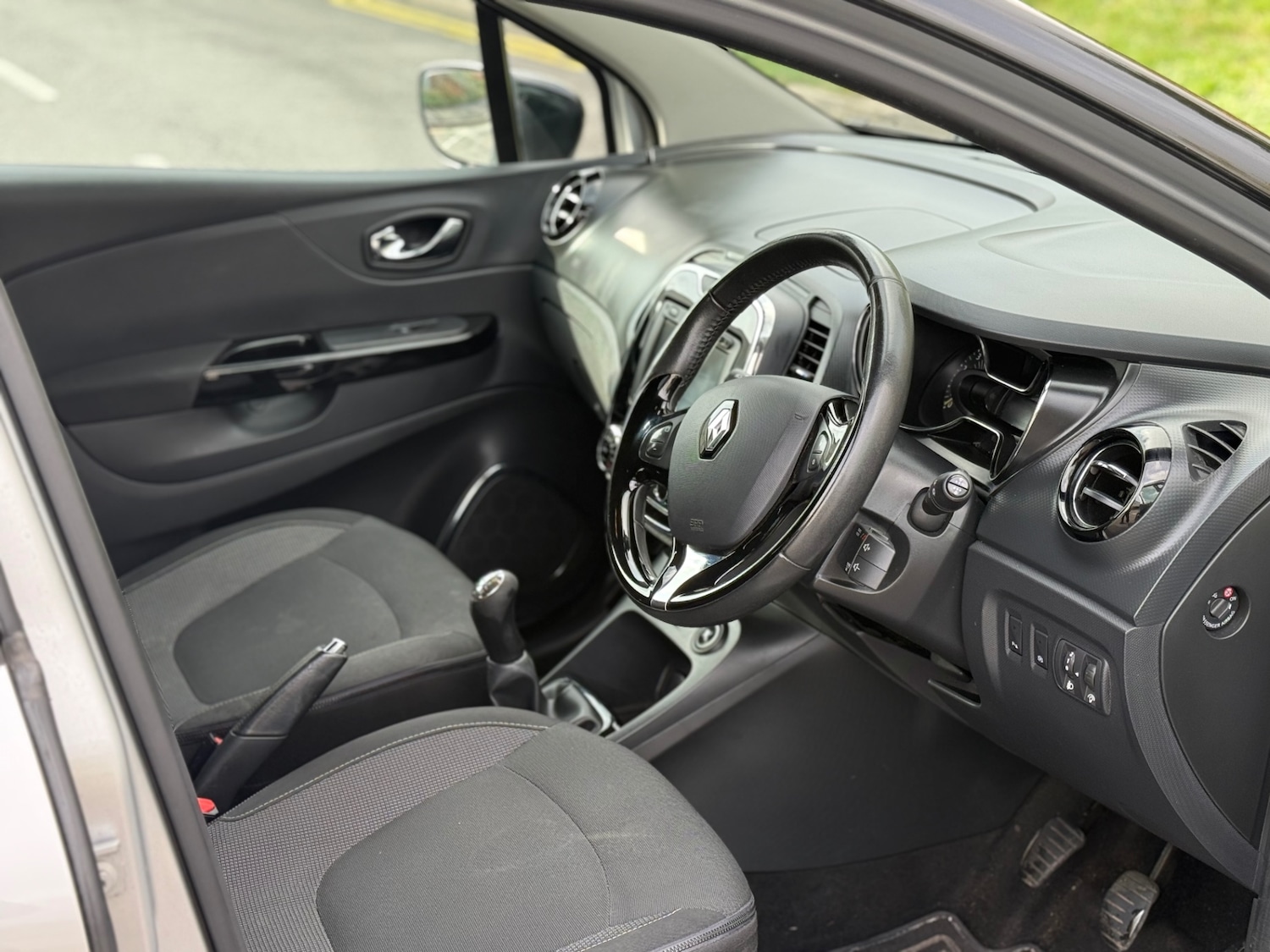 Used Renault Captur 2015 for sale - 76565931: Photo 10