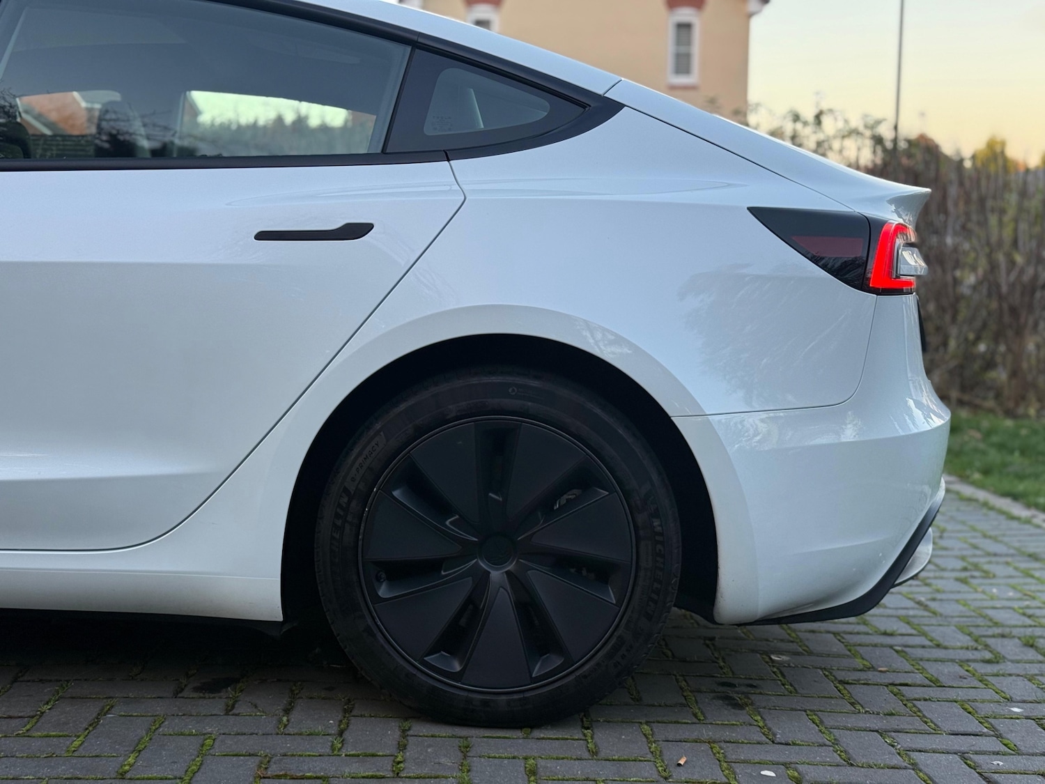 Used Tesla Model 3 2024 for sale - 76631095: Photo 4