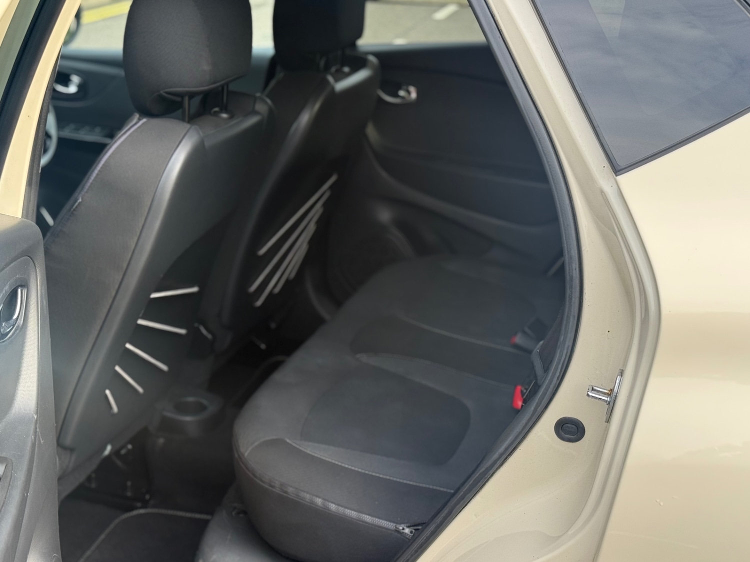 Used Renault Captur 2015 for sale - 76490889: Photo 12