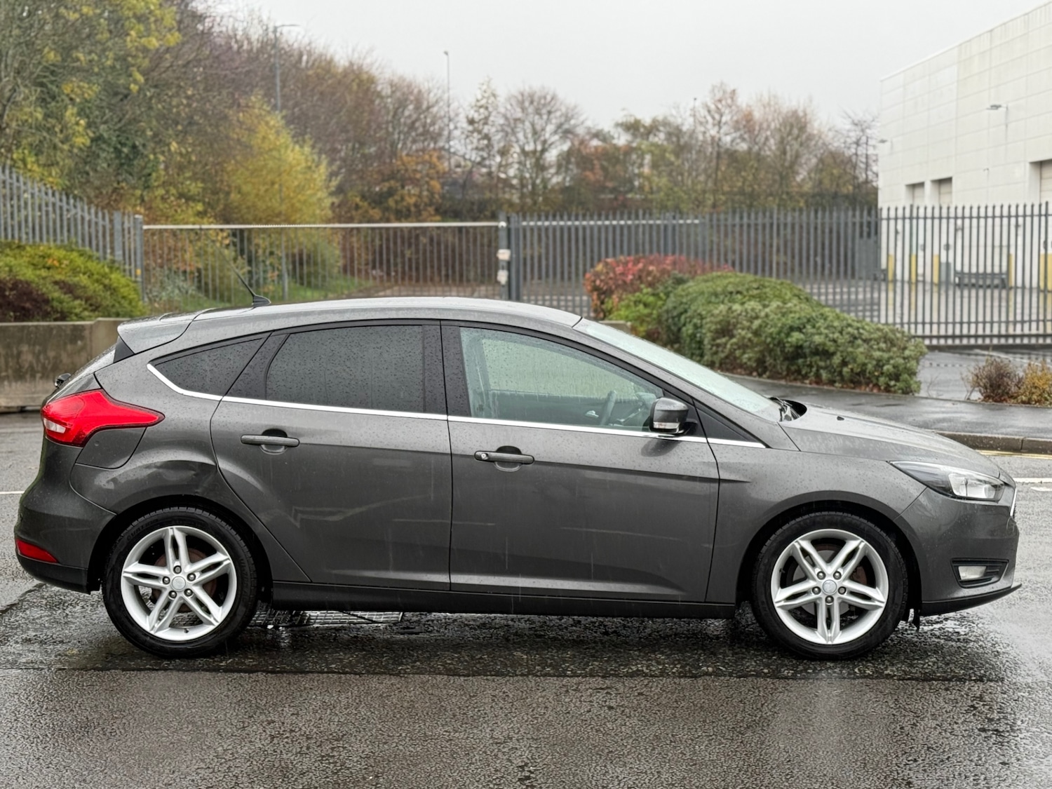 Used Ford Focus 2015 for sale - 76534547: Photo 4