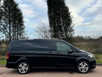 Used Mercedes-Benz V-Class 2017 for sale - 77310766: Photo