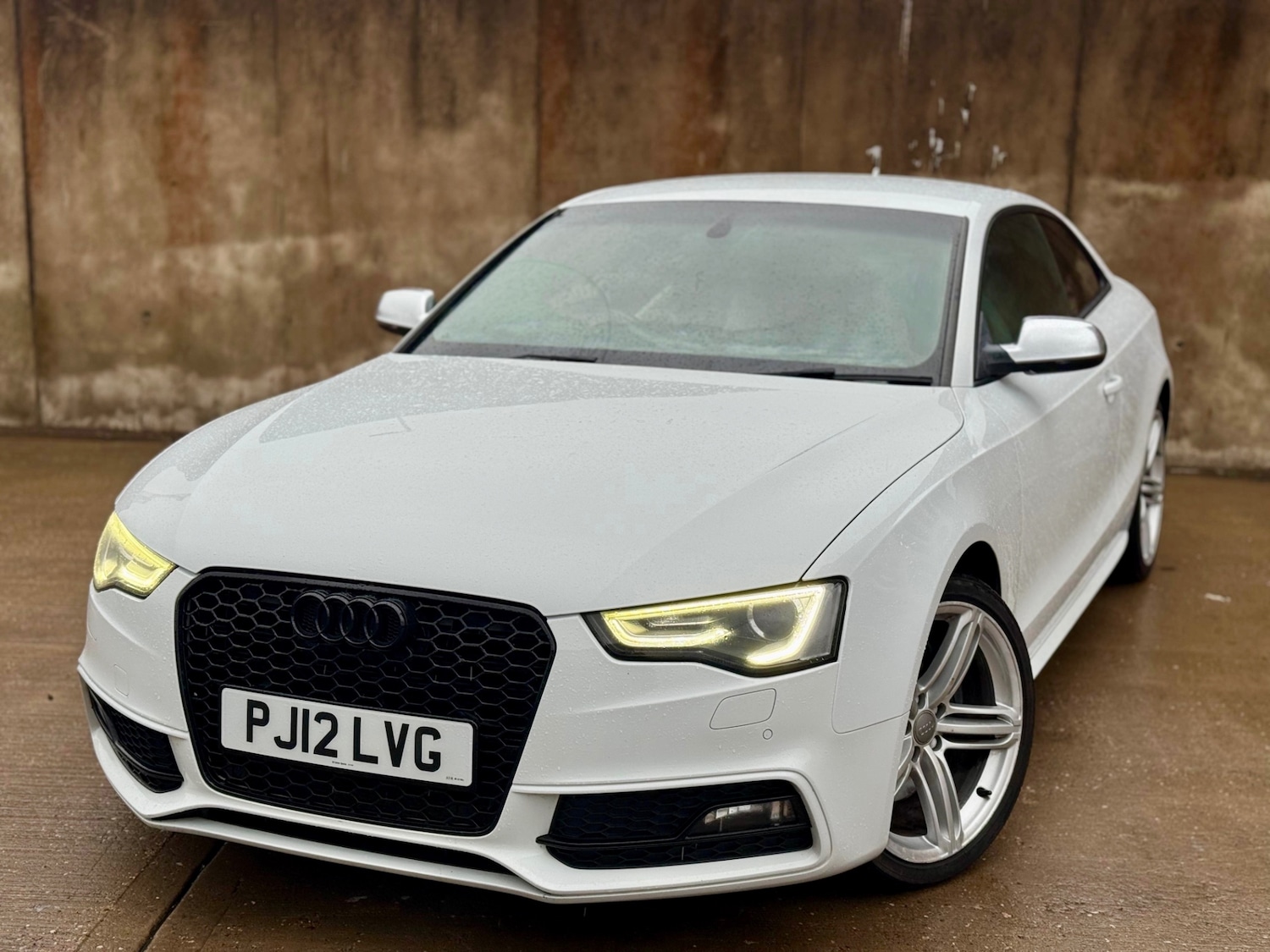 Used Audi A5 2012 for sale - 76817432: Photo 4