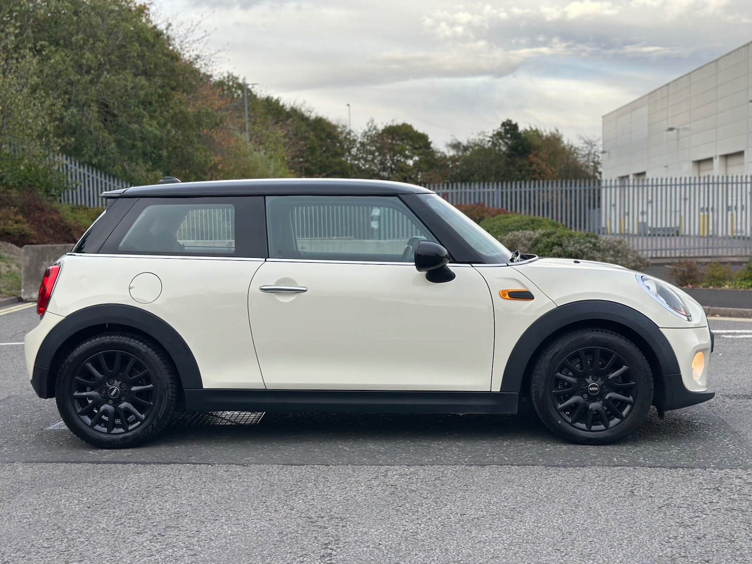 Used MINI Hatch 2015 for sale - 76134152: Photo 4