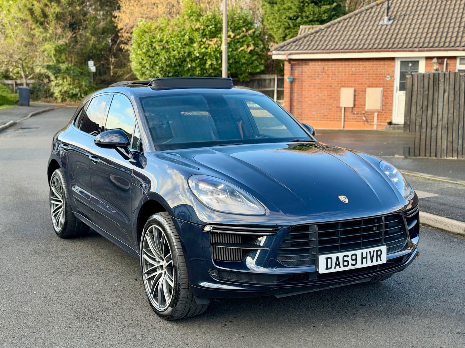 Used Porsche Macan 2019 for sale - 77655950: Photo 1