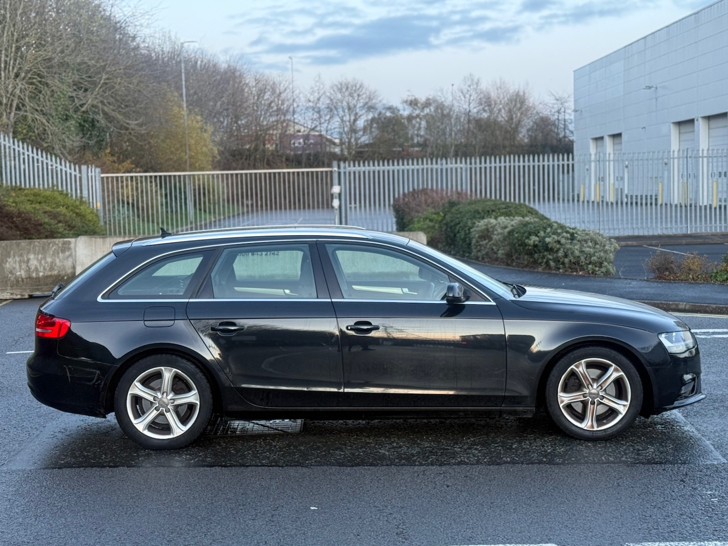 Used Audi A4 2013 for sale - 76948772: Photo 4