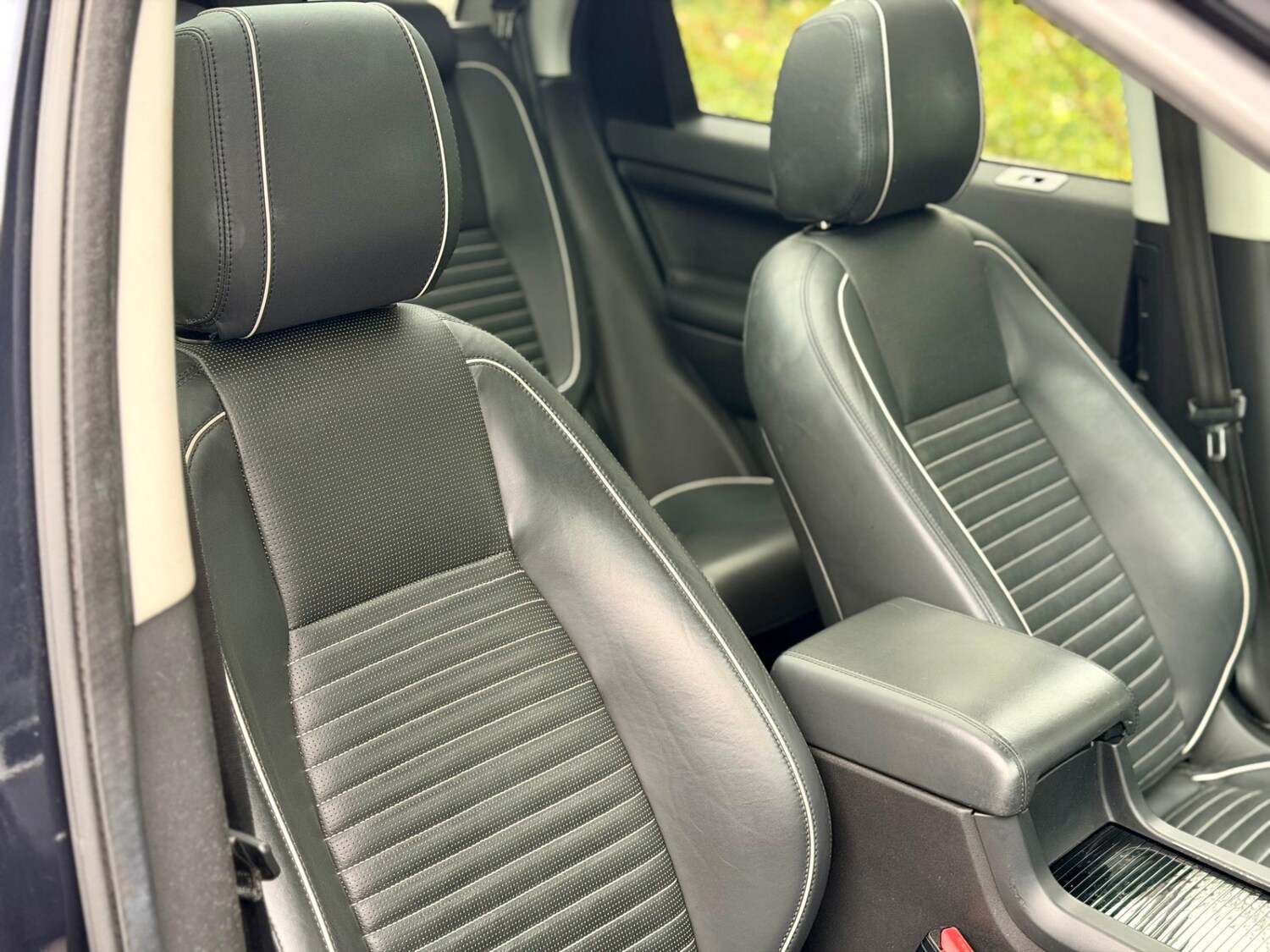 Used Land Rover Discovery Sport 2017 for sale - 78107393: Photo 13