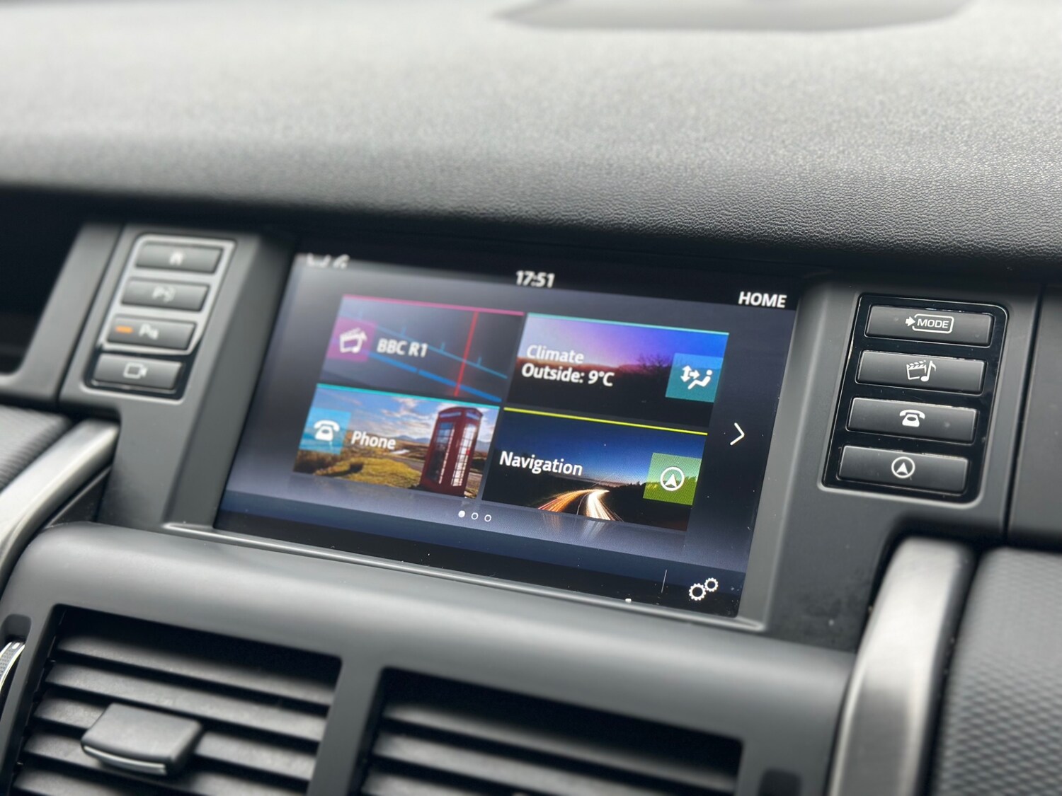 Used Land Rover Discovery Sport 2017 for sale - 78107393: Photo 16