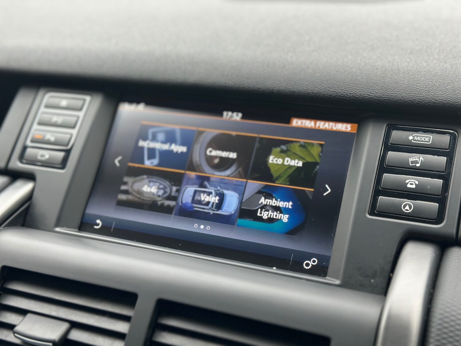 Used Land Rover Discovery Sport 2017 for sale - 78107393: Photo 17