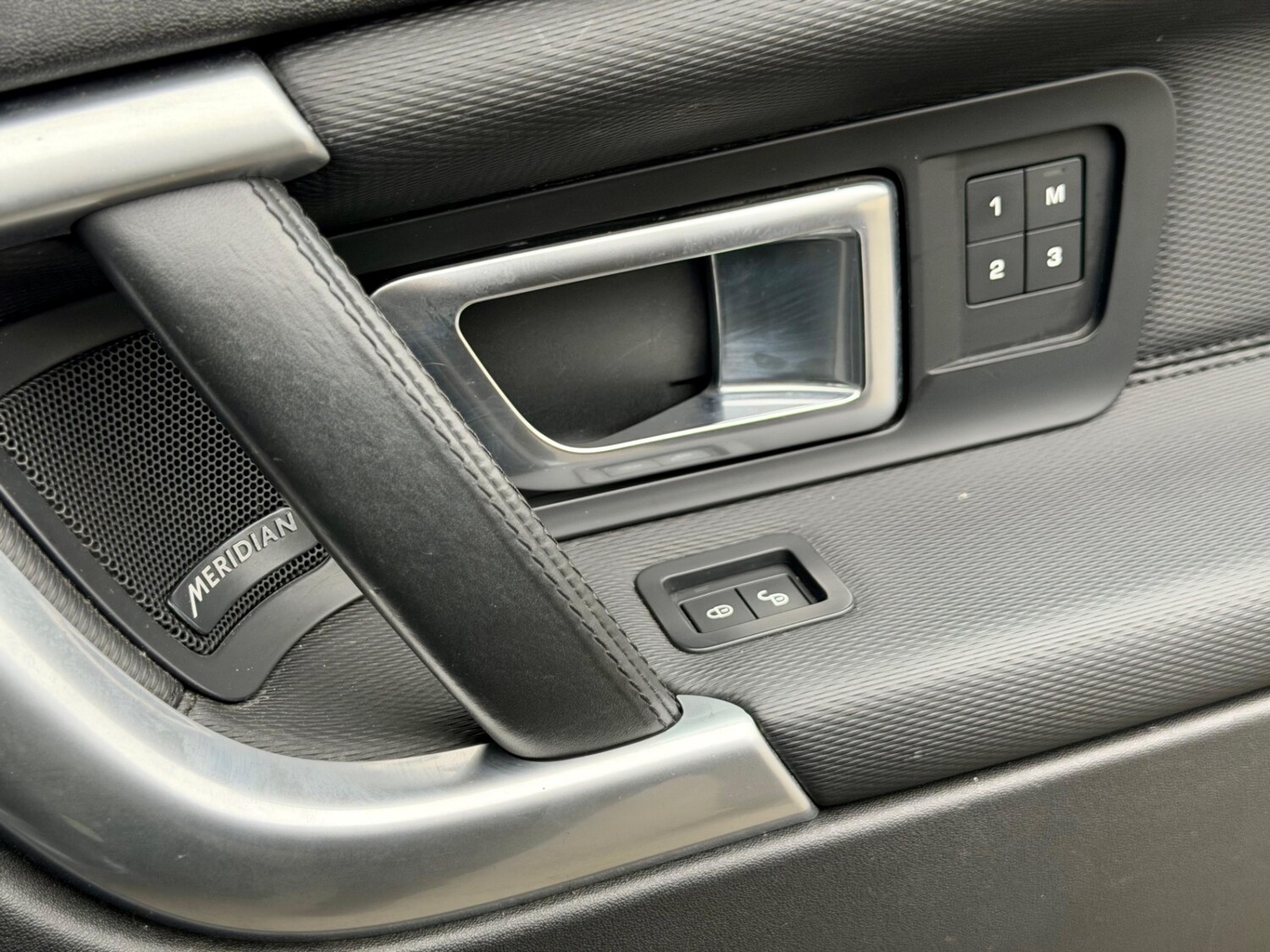 Used Land Rover Discovery Sport 2017 for sale - 78107393: Photo 18