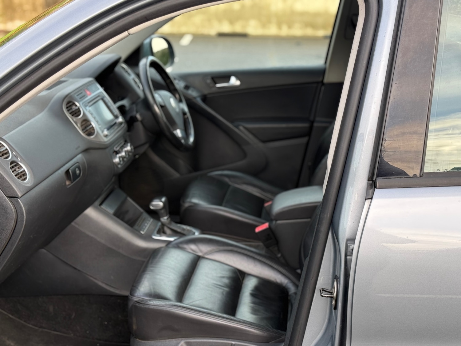 Used Volkswagen Tiguan 2010 for sale - 76878024: Photo 10