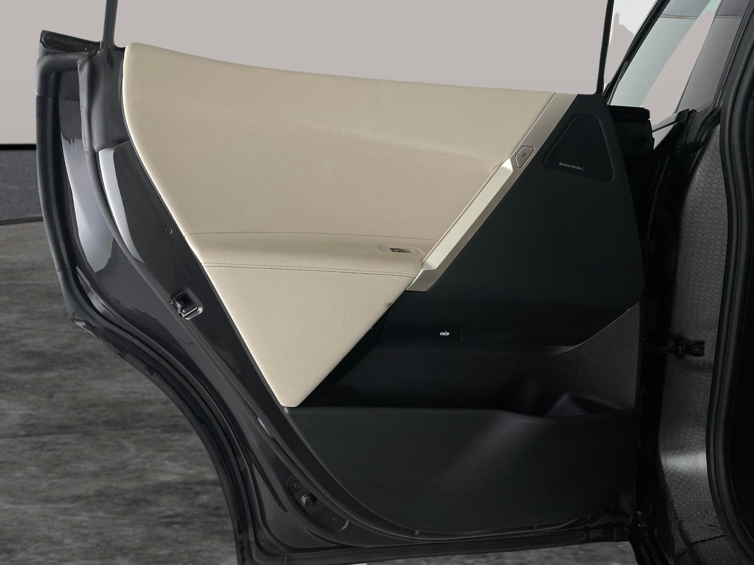 Used BMW iX 2022 for sale - 76928352: Photo 43