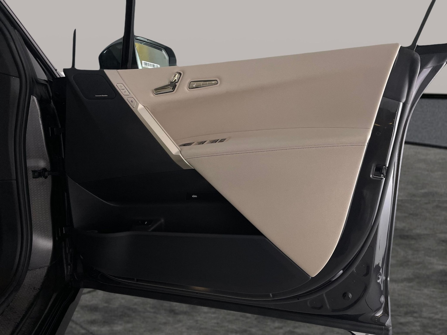 Used BMW iX 2022 for sale - 76928352: Photo 45