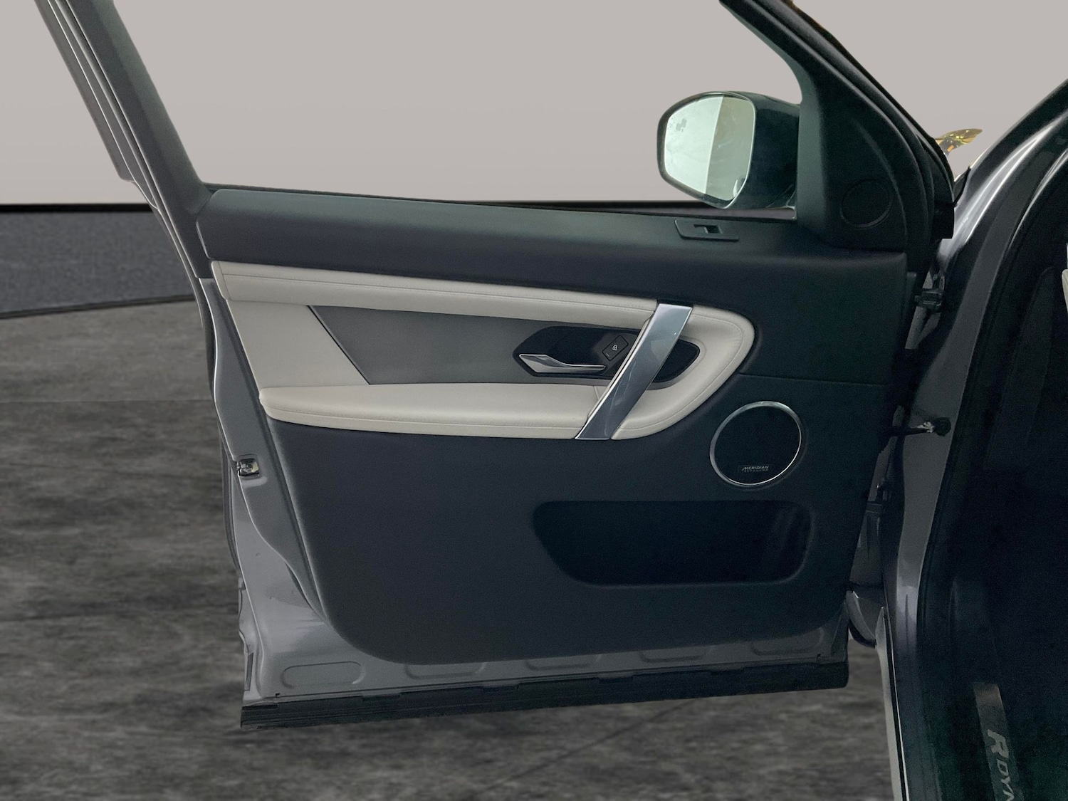 Used Land Rover Discovery Sport 2022 for sale - 77034072: Photo 33