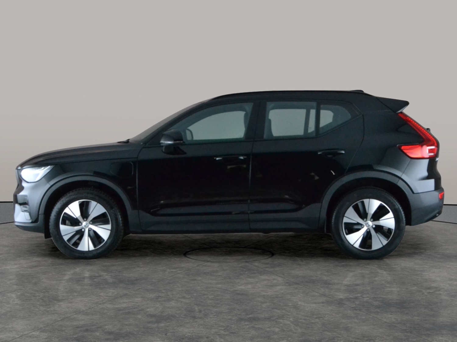 Used Volvo XC40 2023 for sale - 77720848: Photo 13
