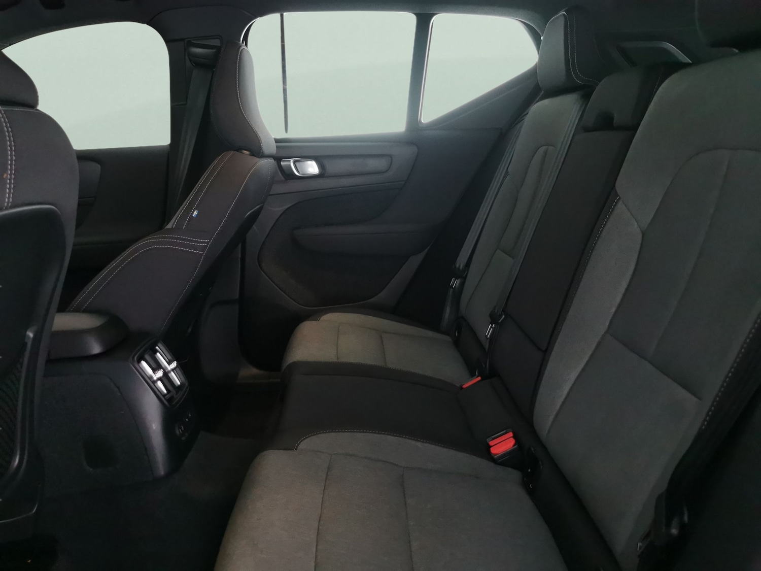 Used Volvo XC40 2023 for sale - 77720848: Photo 28