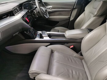 Used Audi e-tron 2021 for sale - 75189054: Photo