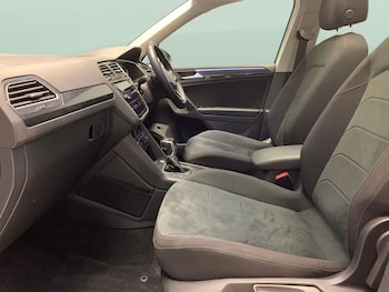 Used Volkswagen Tiguan 2020 for sale - 75606660: Photo