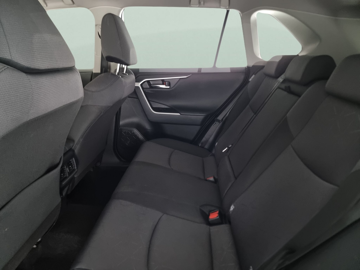 Used Toyota RAV4 2022 for sale - 76105250: Photo 31