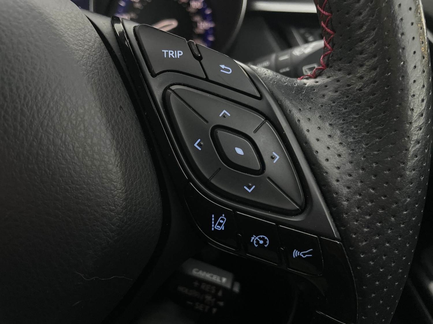 Used Toyota C-HR 2022 for sale - 77965667: Photo 19