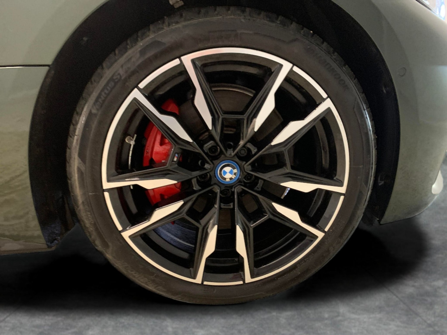 Used BMW i4 for sale - 77239781: Photo 23