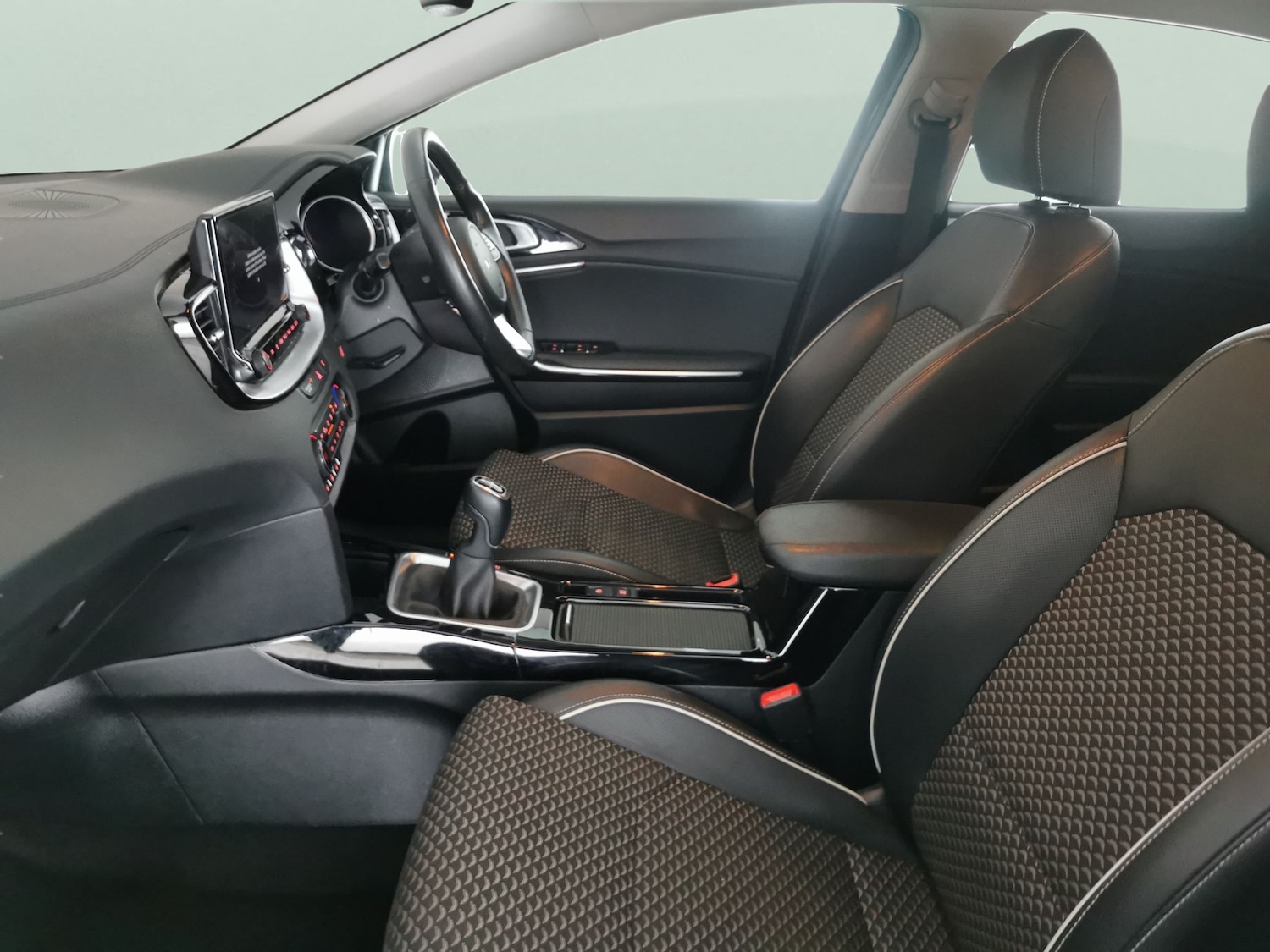 Used Kia XCeed 2024 for sale - 76889127: Photo 4