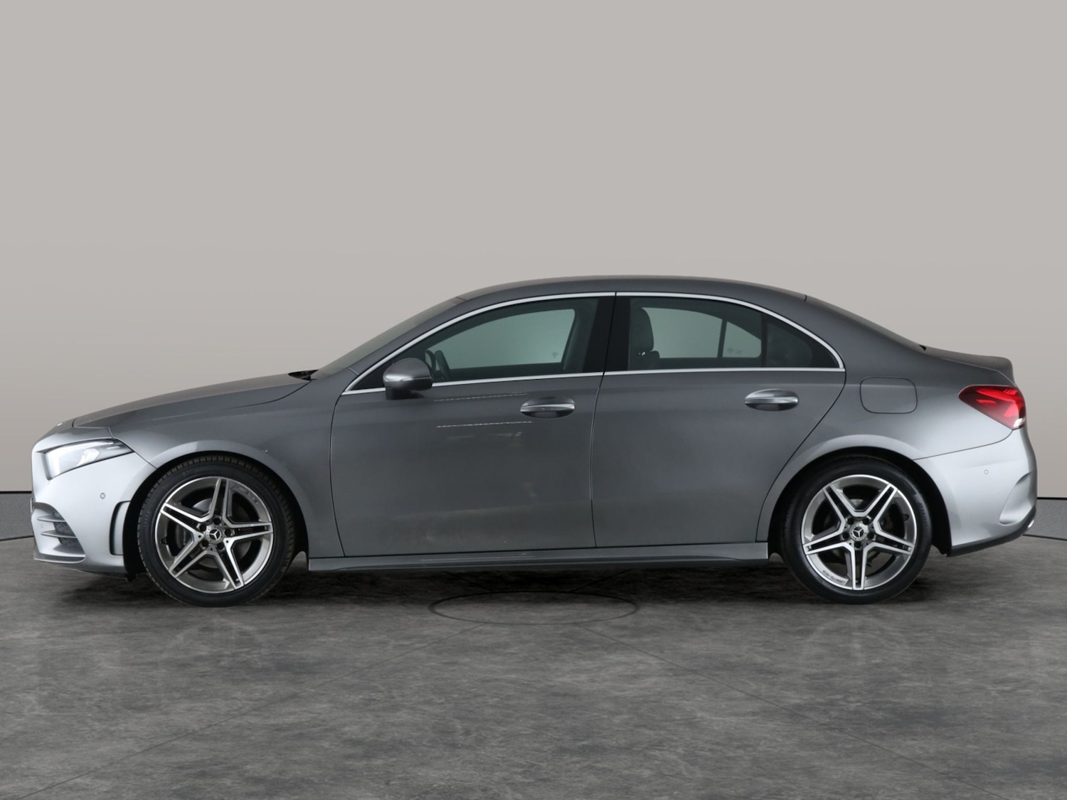 Used Mercedes-Benz A-Class 2019 for sale - 76300591: Photo 17