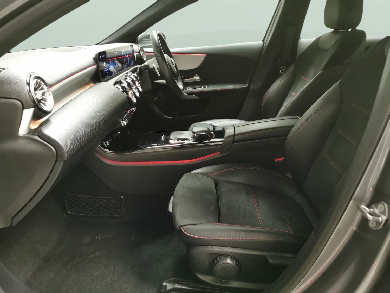 Used Mercedes-Benz A-Class 2019 for sale - 76300591: Photo 4