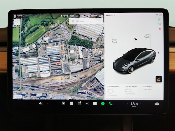 Used Tesla Model 3 2021 for sale - 76018557: Photo 11