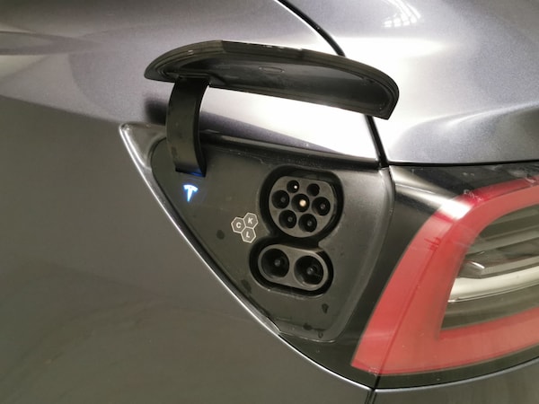 Used Tesla Model 3 2021 for sale - 76018557: Photo 42