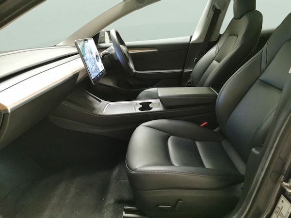 Used Tesla Model 3 2021 for sale - 76018557: Photo 6