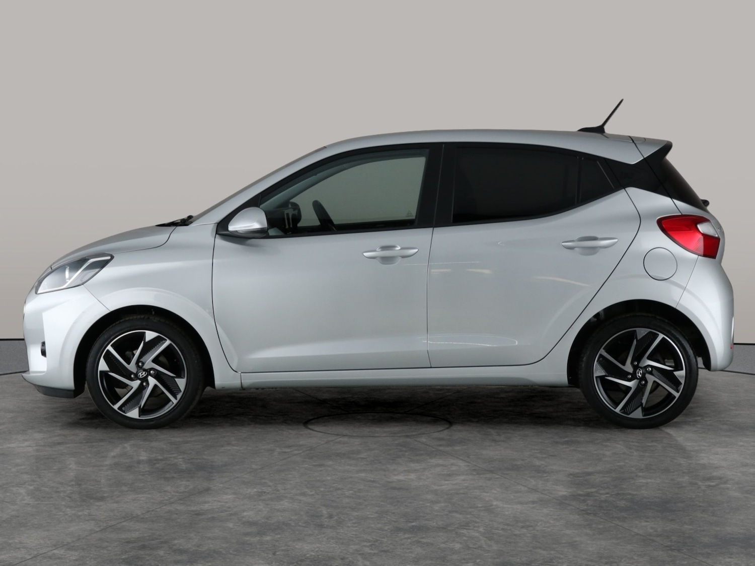 Used Hyundai i10 2022 for sale - 76668478: Photo 13