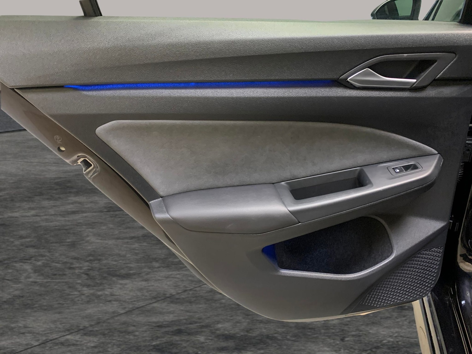 Used Volkswagen Golf 2023 for sale - 76240952: Photo 30