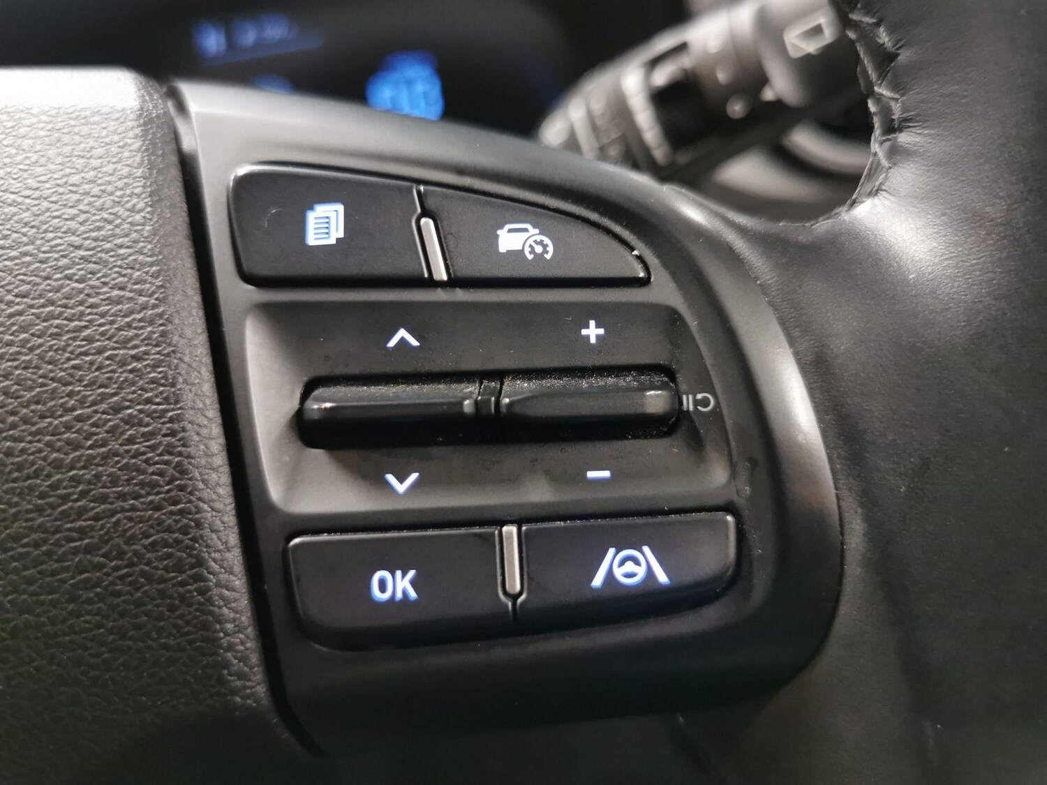 Used Hyundai i10 2023 for sale - 77458184: Photo 17