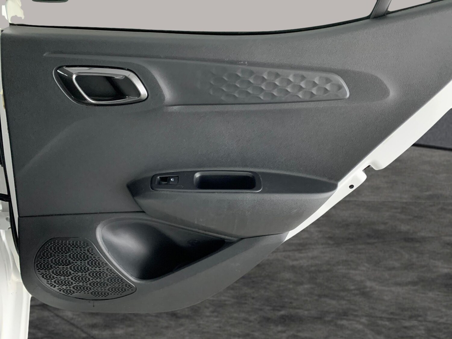 Used Hyundai i10 2023 for sale - 77458184: Photo 27