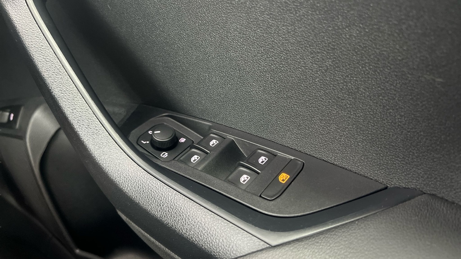 Used Skoda Karoq 2021 for sale - 76933467: Photo 19