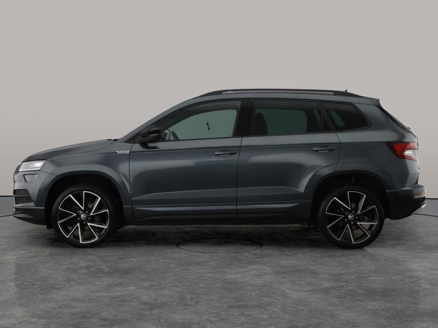 Used Skoda Karoq 2021 for sale - 76933467: Photo 9