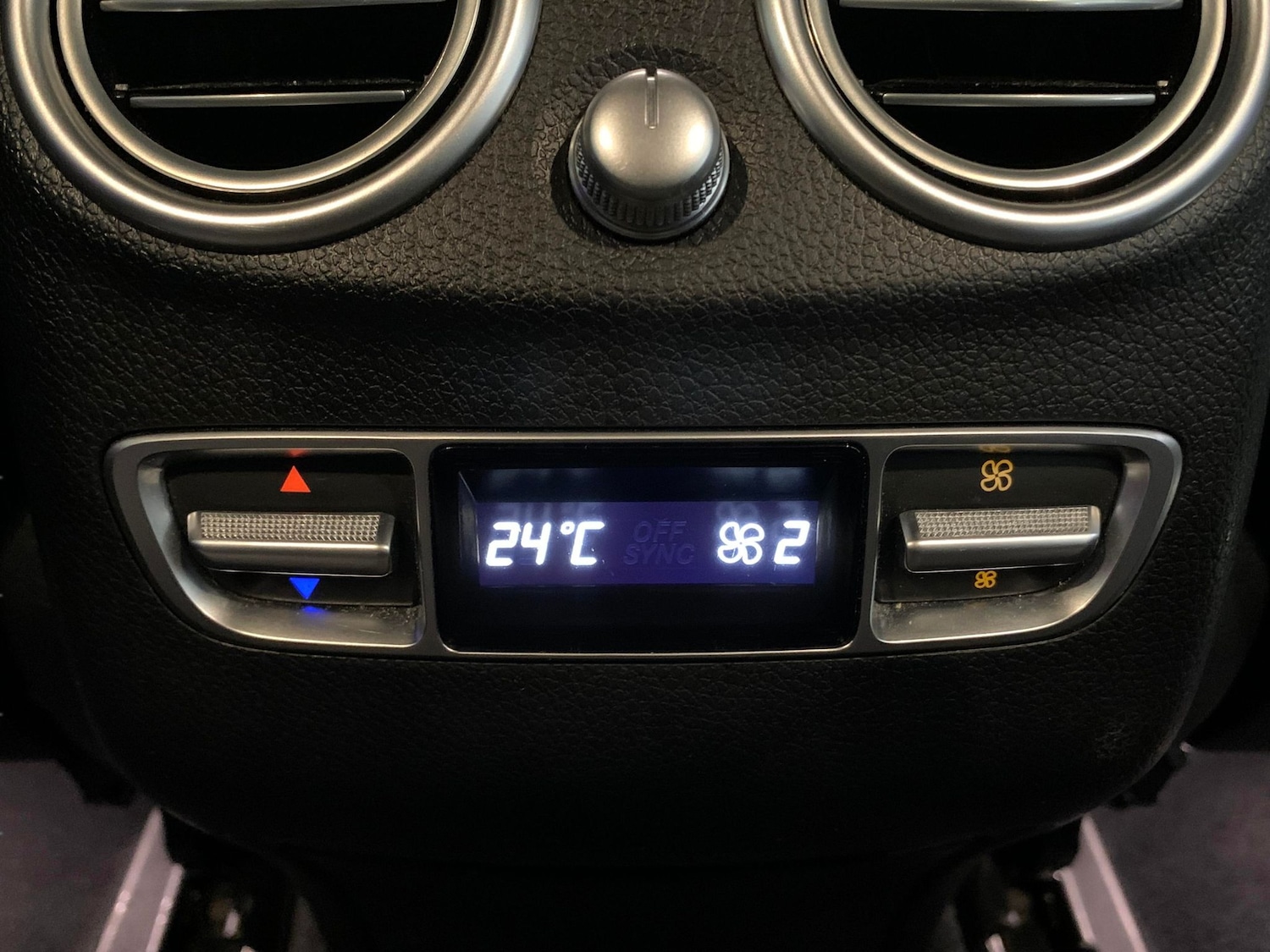 Used Mercedes-Benz GLC 2021 for sale - 76640871: Photo 16