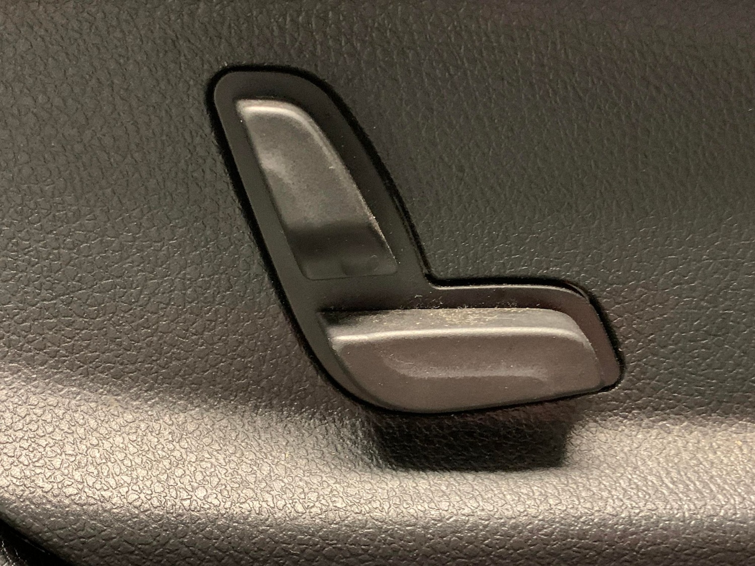 Used Mercedes-Benz GLC 2021 for sale - 76640871: Photo 17